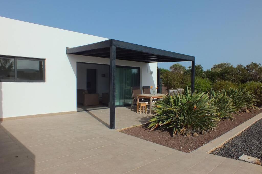 Heated & Shared Pool Villa Matriana 36B, North Shore Villas La Oliva Εξωτερικό φωτογραφία