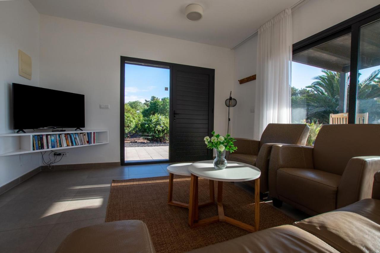Heated & Shared Pool Villa Matriana 36B, North Shore Villas La Oliva Εξωτερικό φωτογραφία